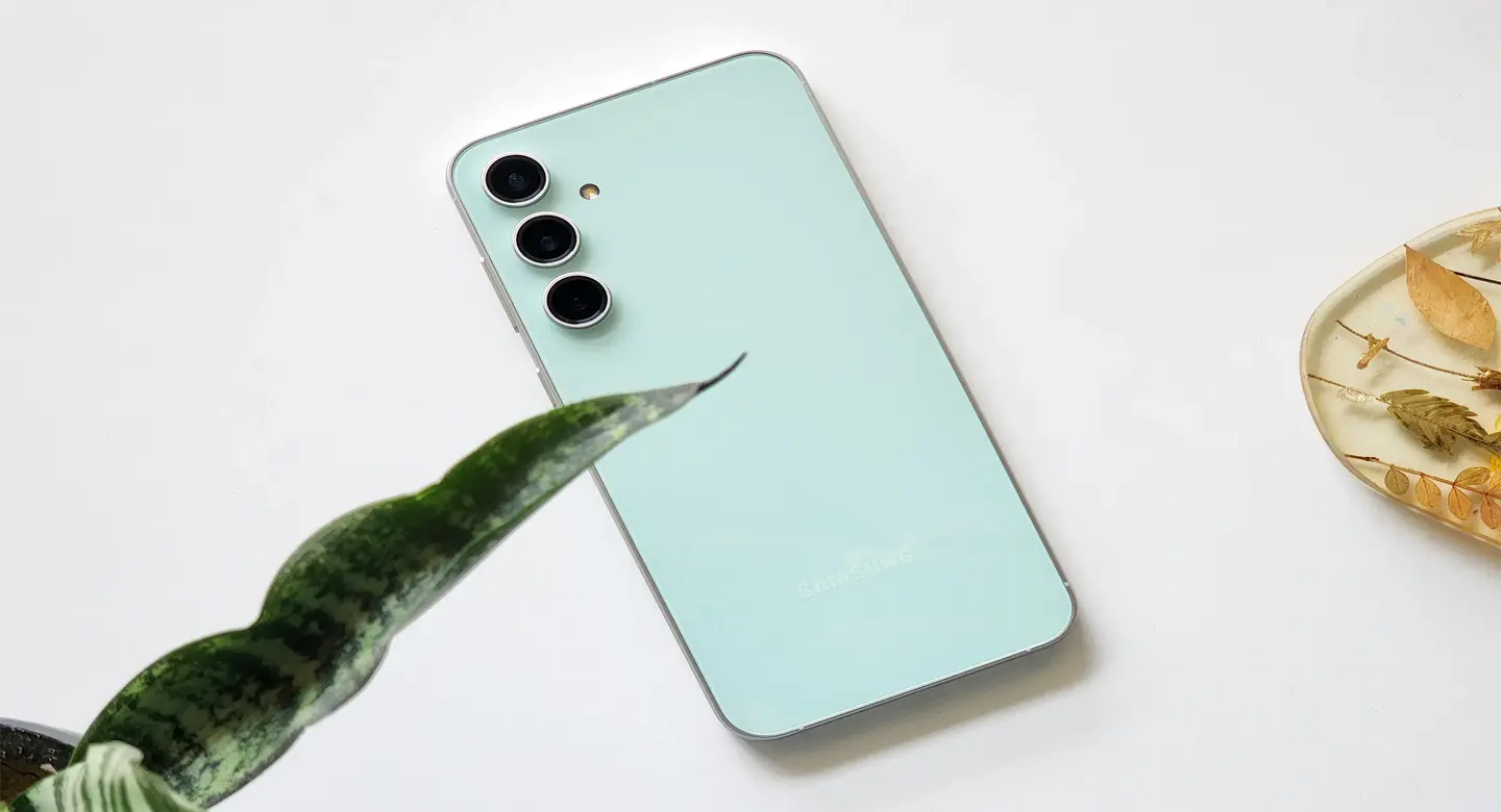 طراحی Galaxy S23 FE