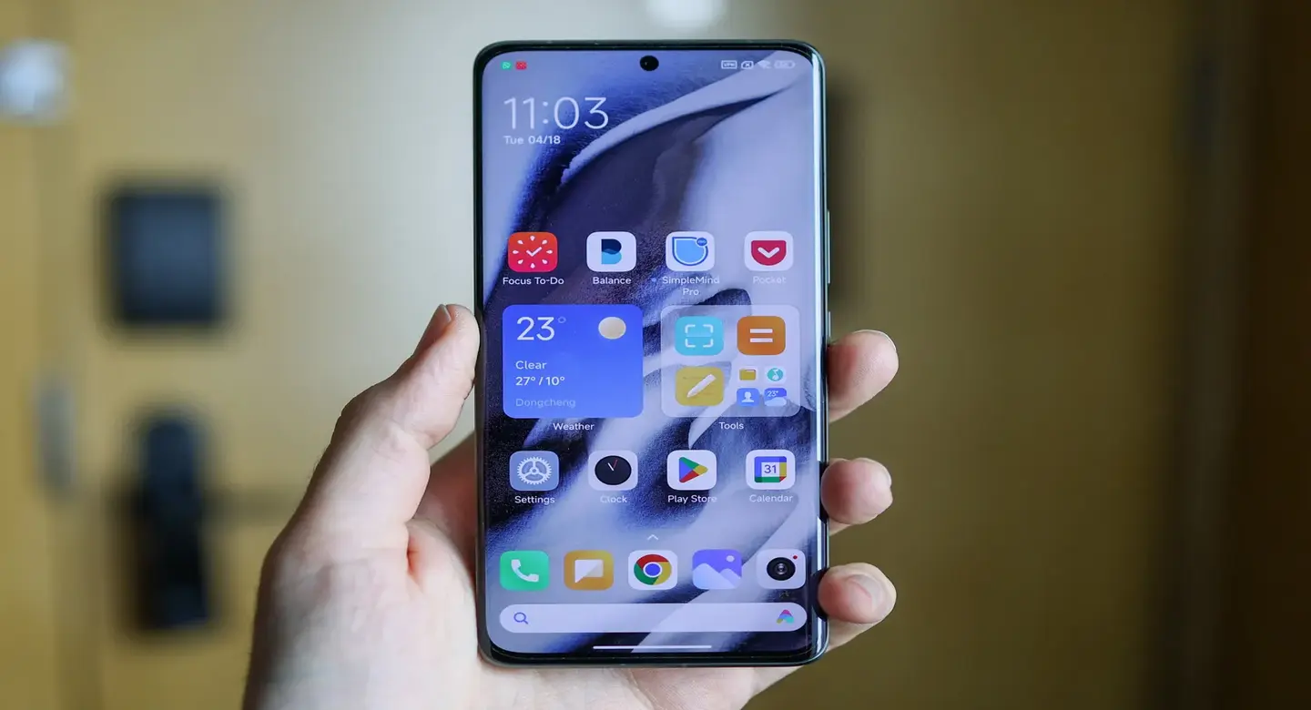 صفحه نمایش گوشی  Xiaomi 13 Ultra